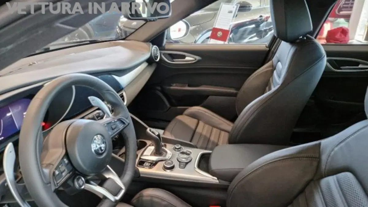 Alfa Romeo Giulia nuova a Modena (5)