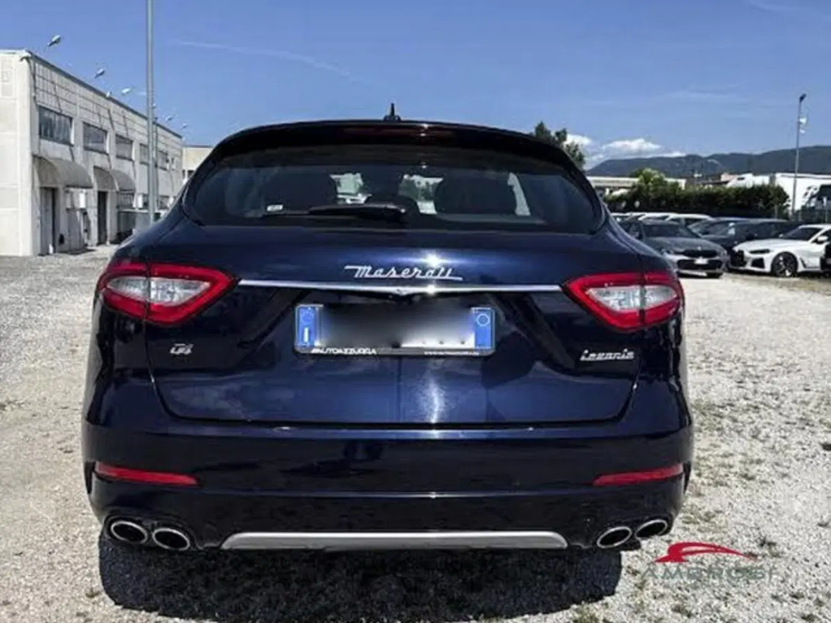 Maserati Levante usata a Perugia (2)