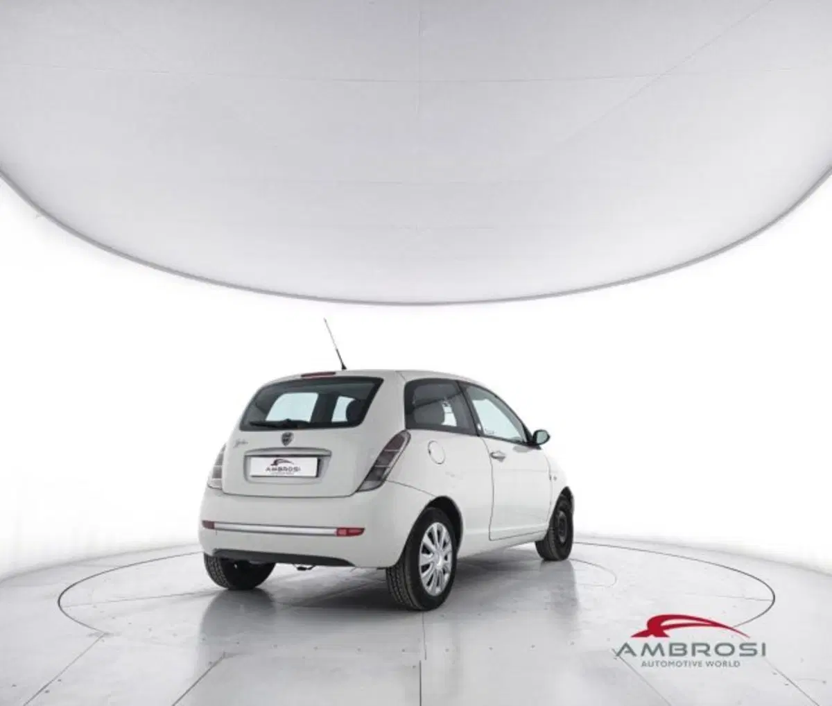 Lancia Ypsilon usata a Perugia (3)