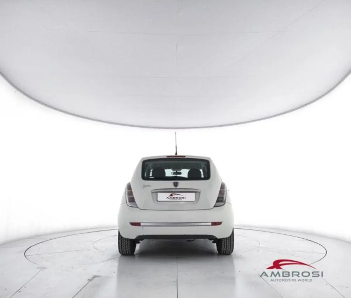 Lancia Ypsilon usata a Perugia (6)