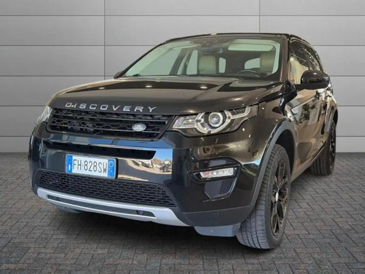 Land Rover Discovery Sport usata a Sassari