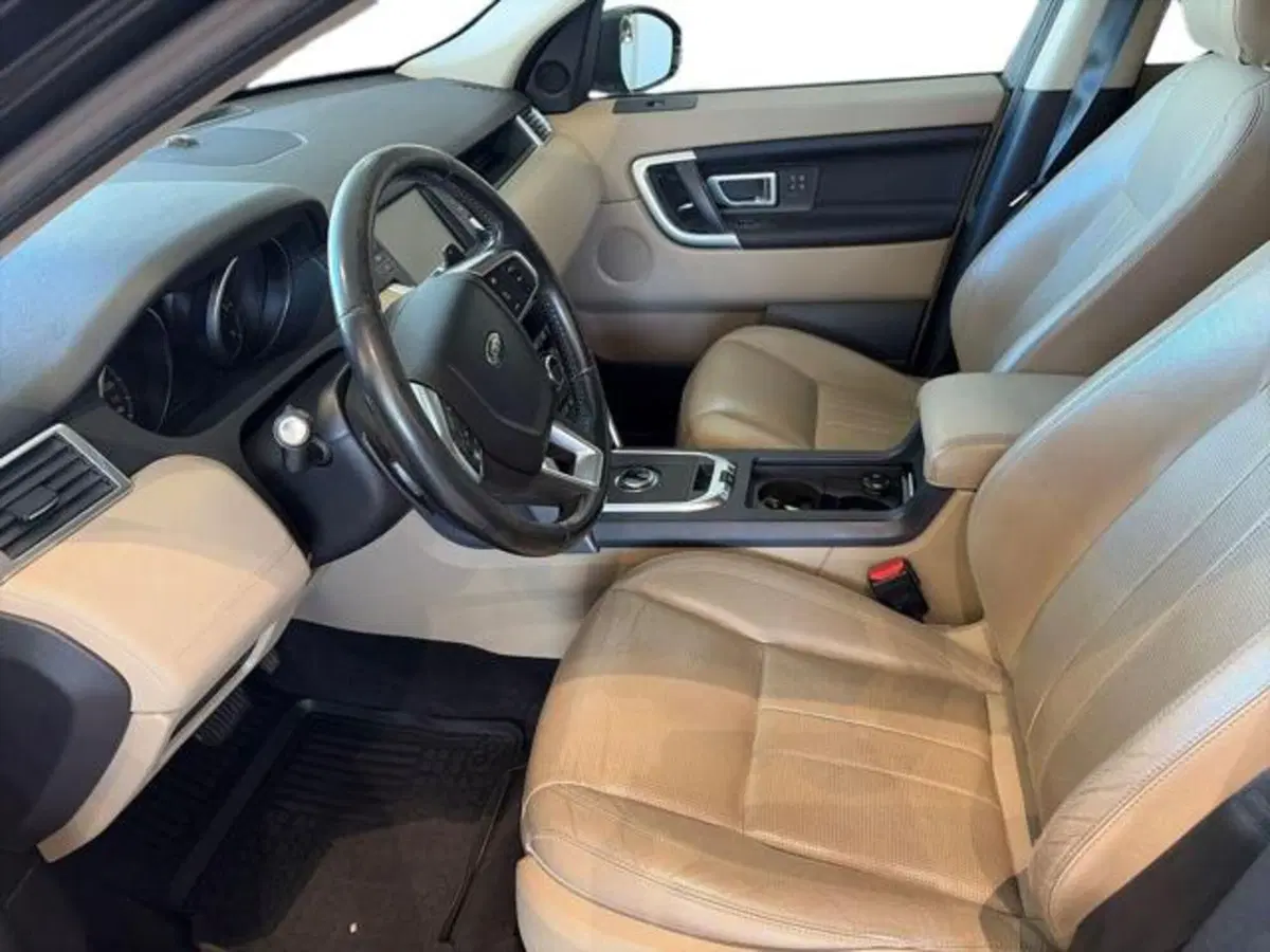 Land Rover Discovery Sport usata a Sassari (6)