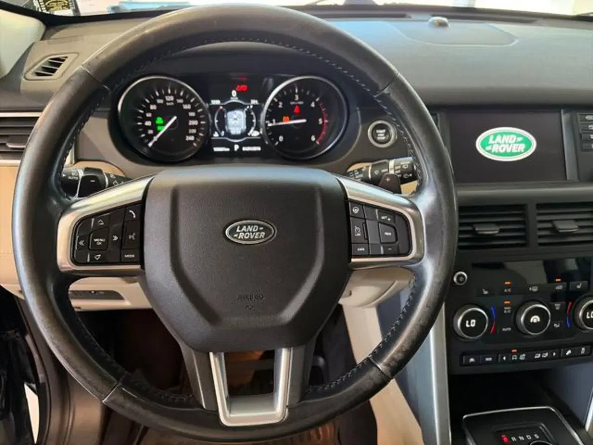 Land Rover Discovery Sport usata a Sassari (8)