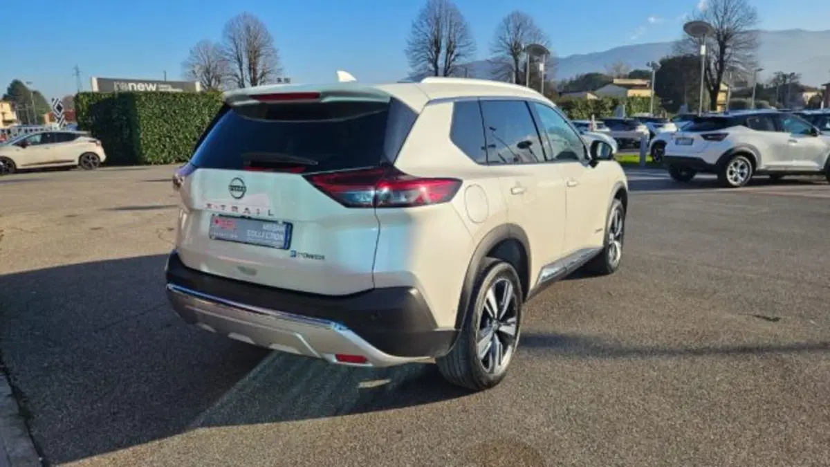 Nissan X-Trail usata a Lucca (4)