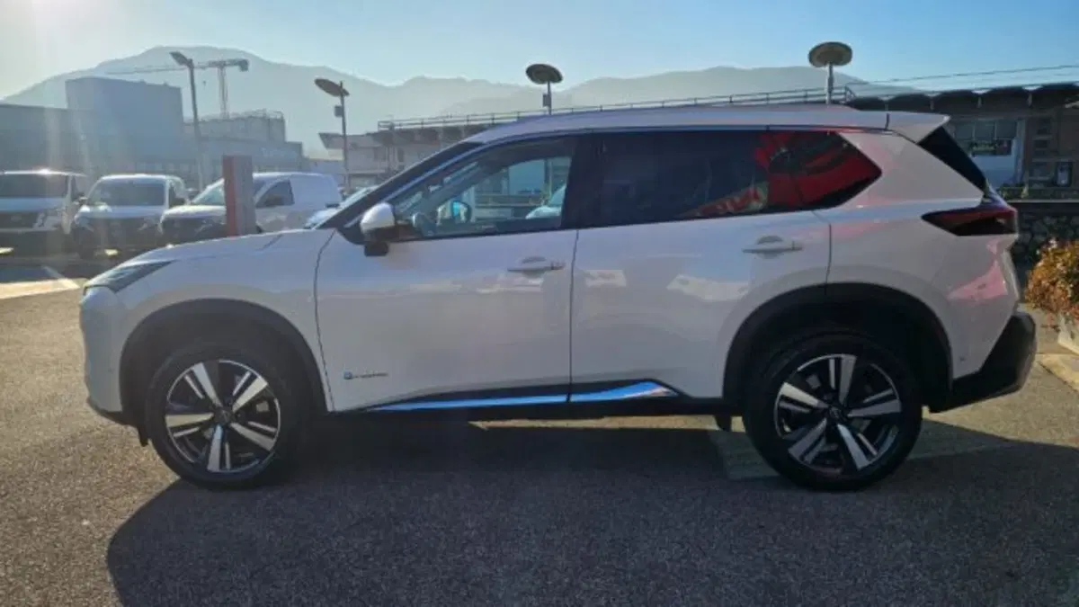 Nissan X-Trail usata a Lucca (7)