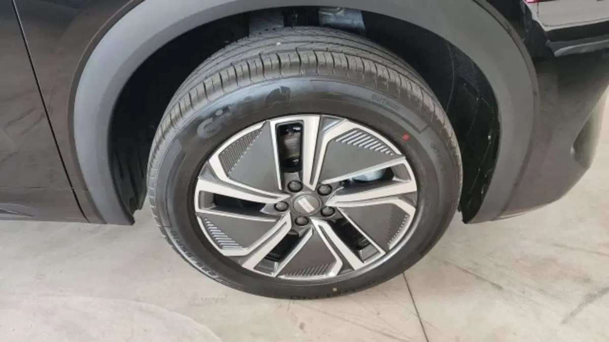 Geely Starray nuova a Firenze (5)