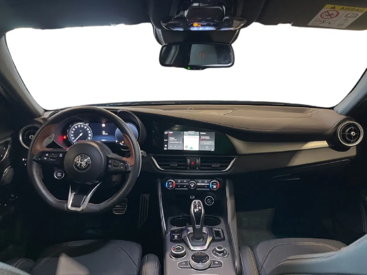 Alfa Romeo Giulia usata a Torino (10)