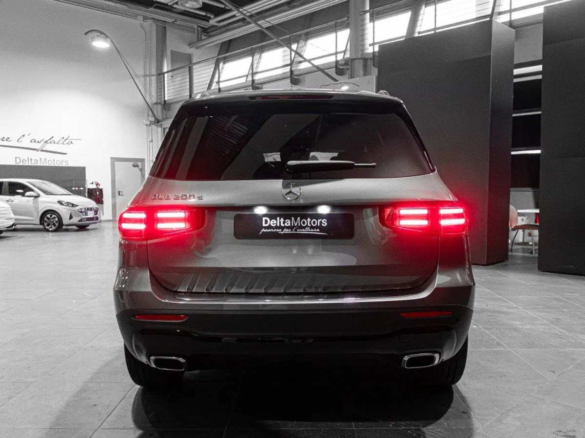 Mercedes-Benz GLB nuova a Rimini (3)