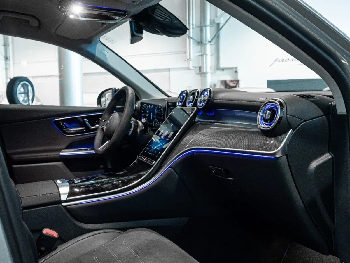 Mercedes-Benz GLC nuova a Ancona (17)