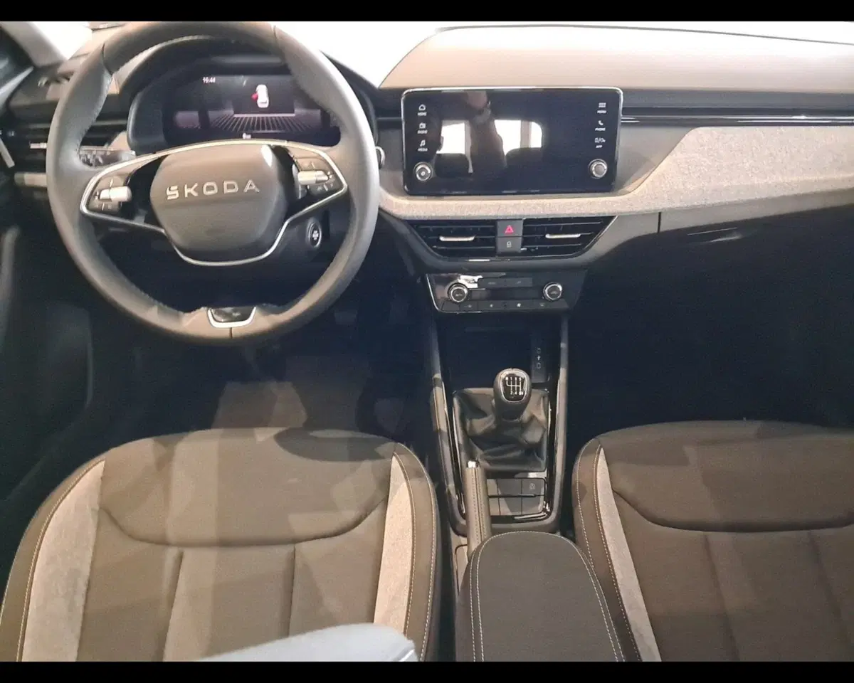 Skoda Kamiq nuova a Ravenna (12)
