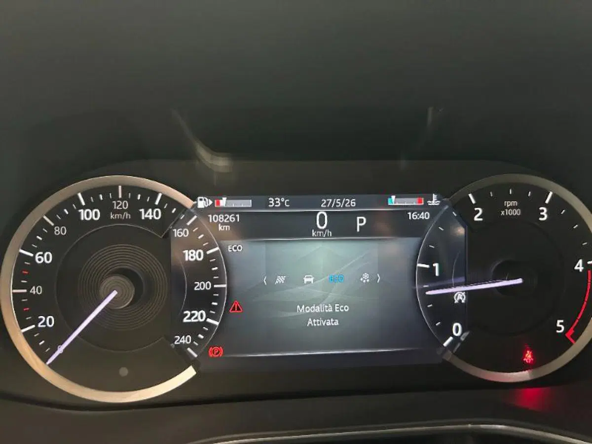 Jaguar F-Pace usata a Venezia (17)