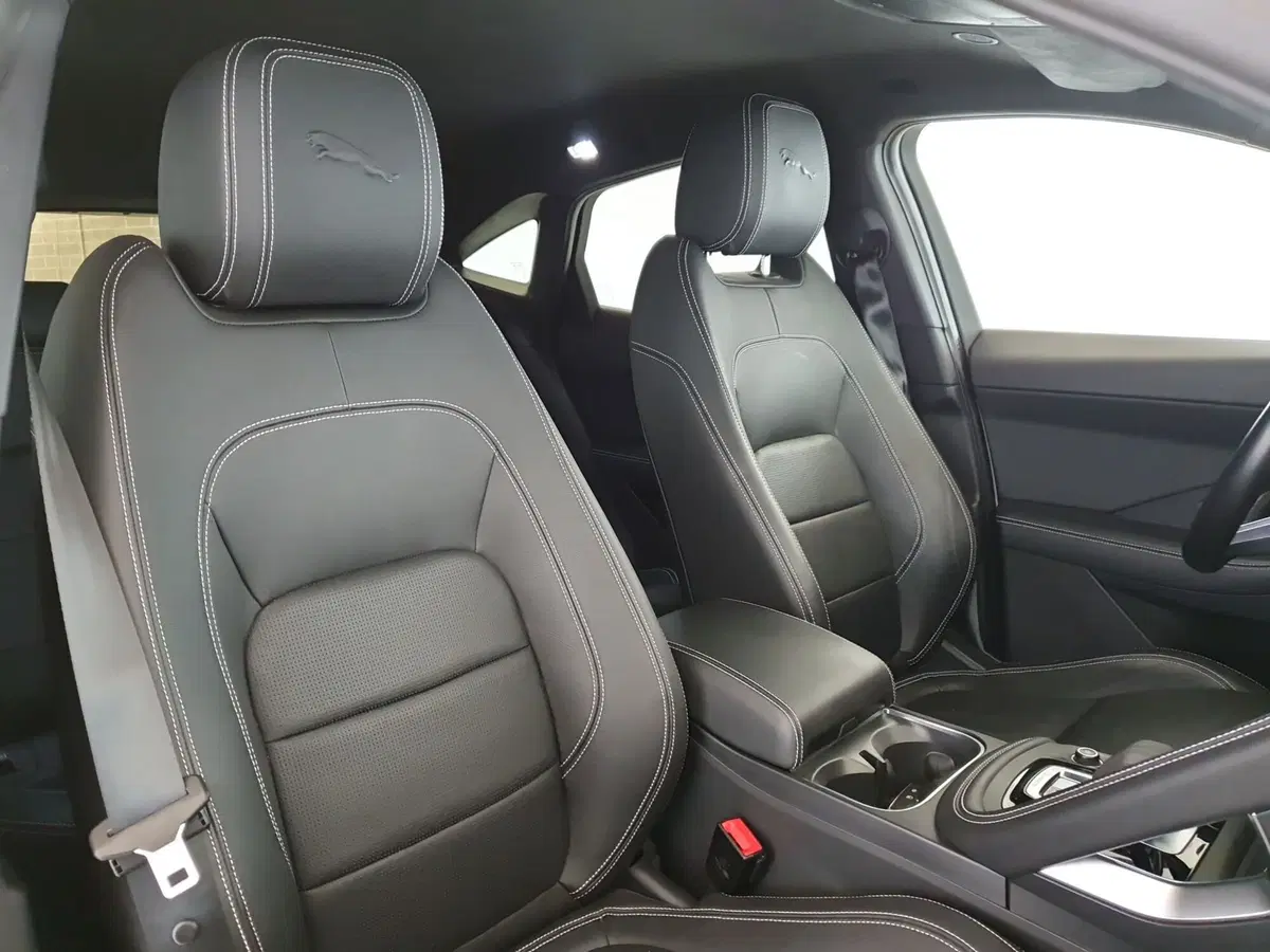 Jaguar E-Pace usata a Monza e Brianza (15)