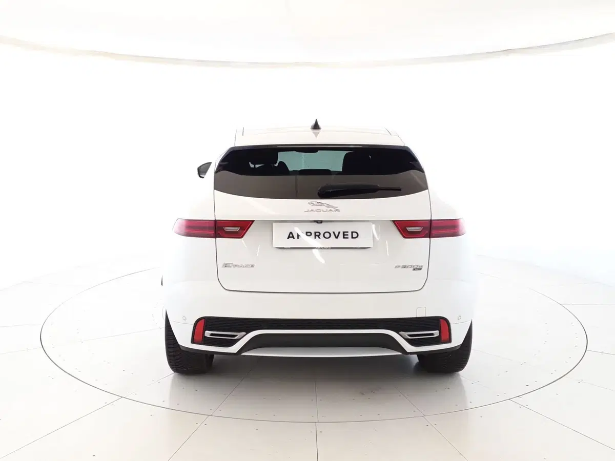 Jaguar E-Pace usata a Monza e Brianza (7)