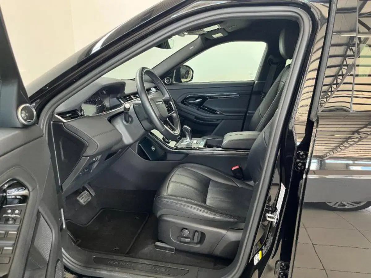 Land Rover Range Rover Evoque usata a Venezia (12)