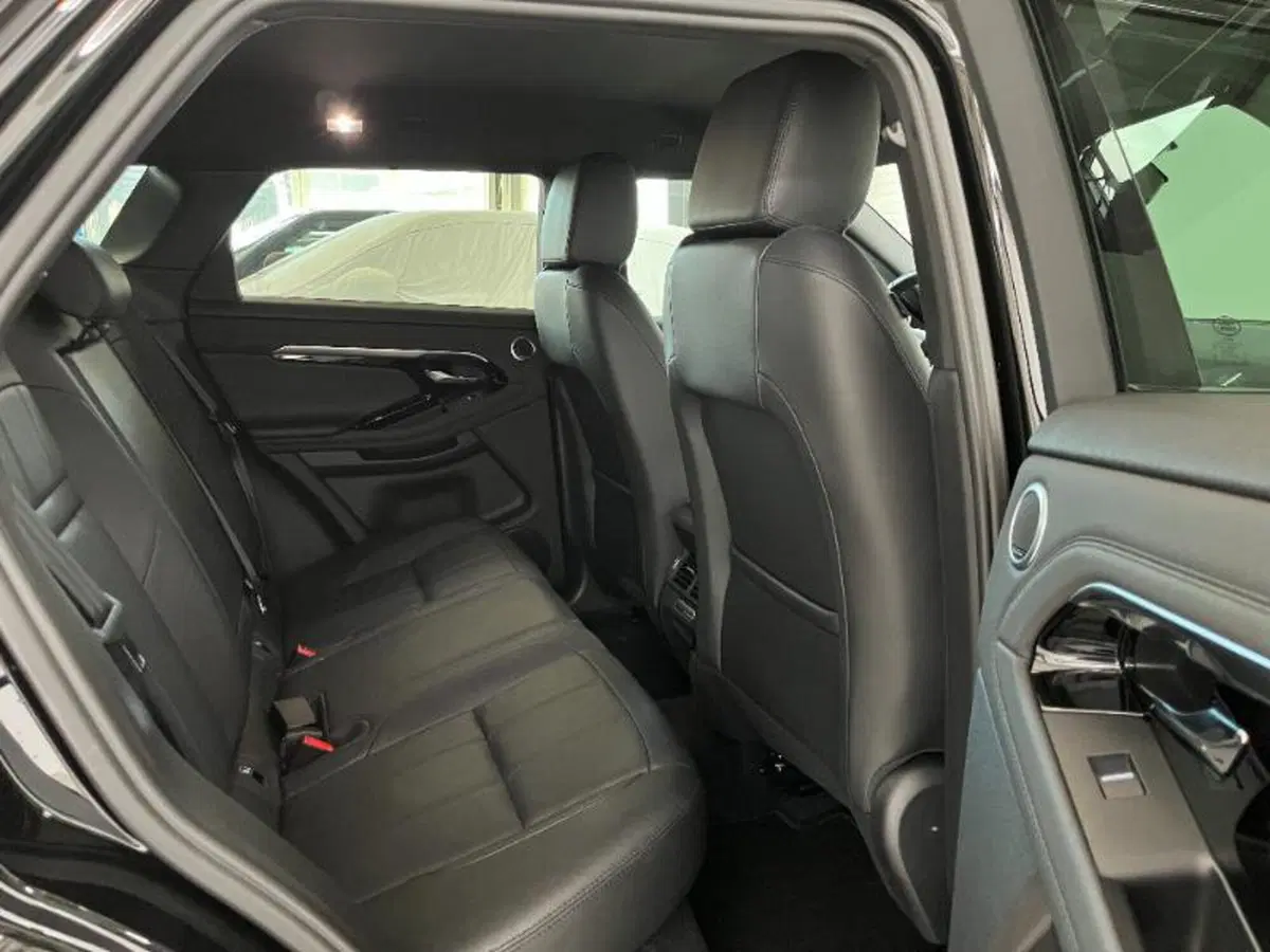 Land Rover Range Rover Evoque usata a Venezia (15)