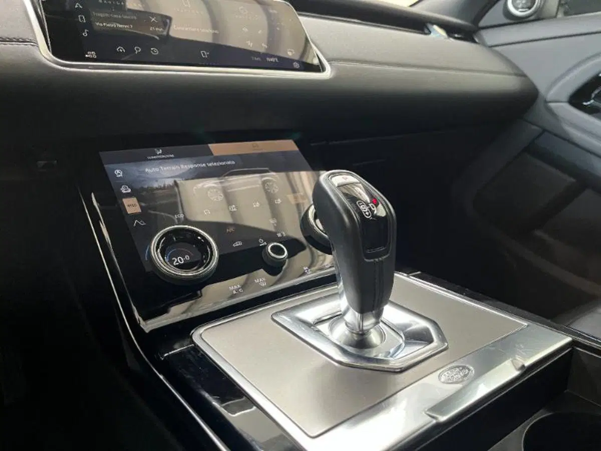 Land Rover Range Rover Evoque usata a Venezia (20)
