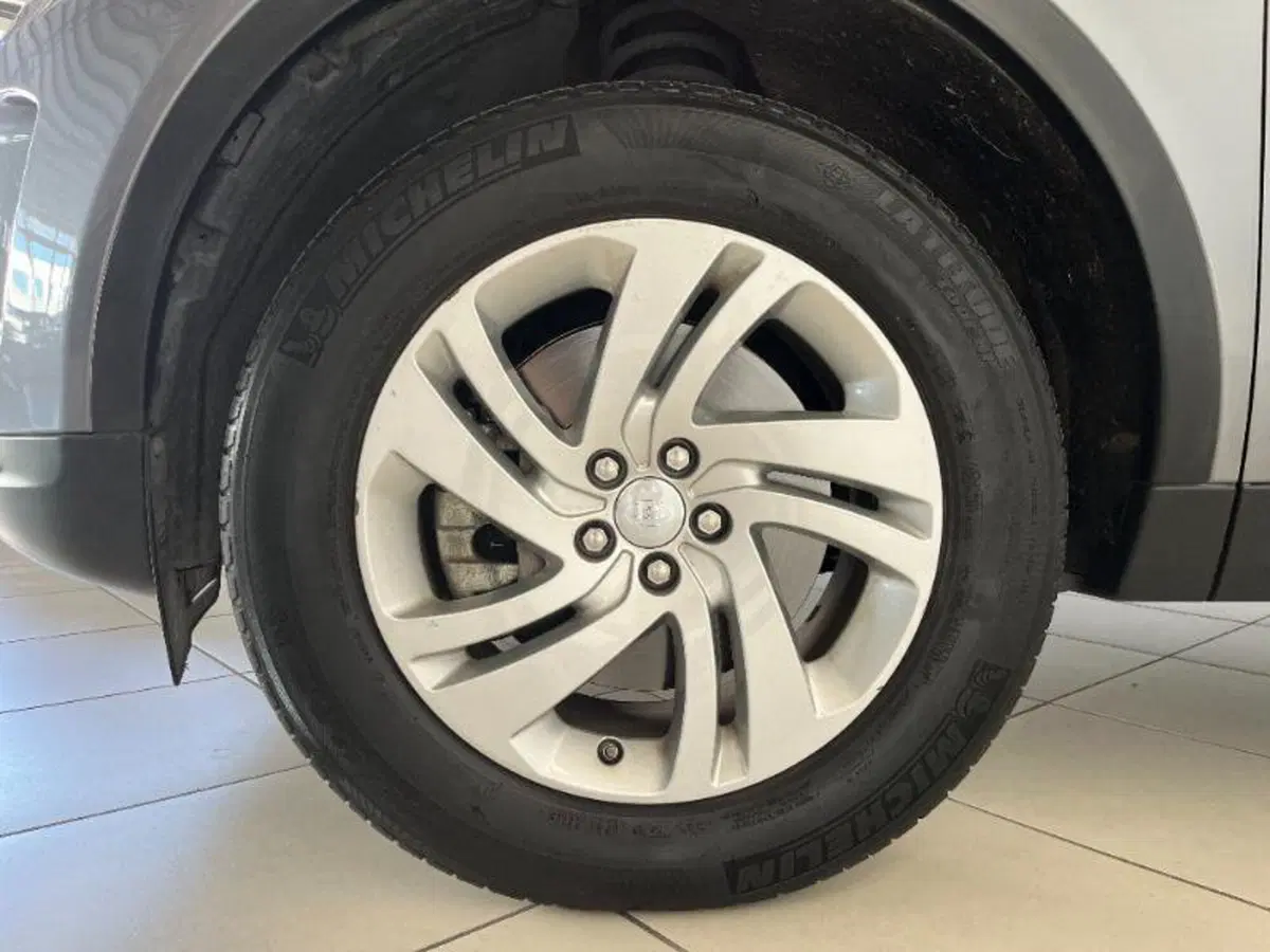 Land Rover Discovery Sport usata a Venezia (11)