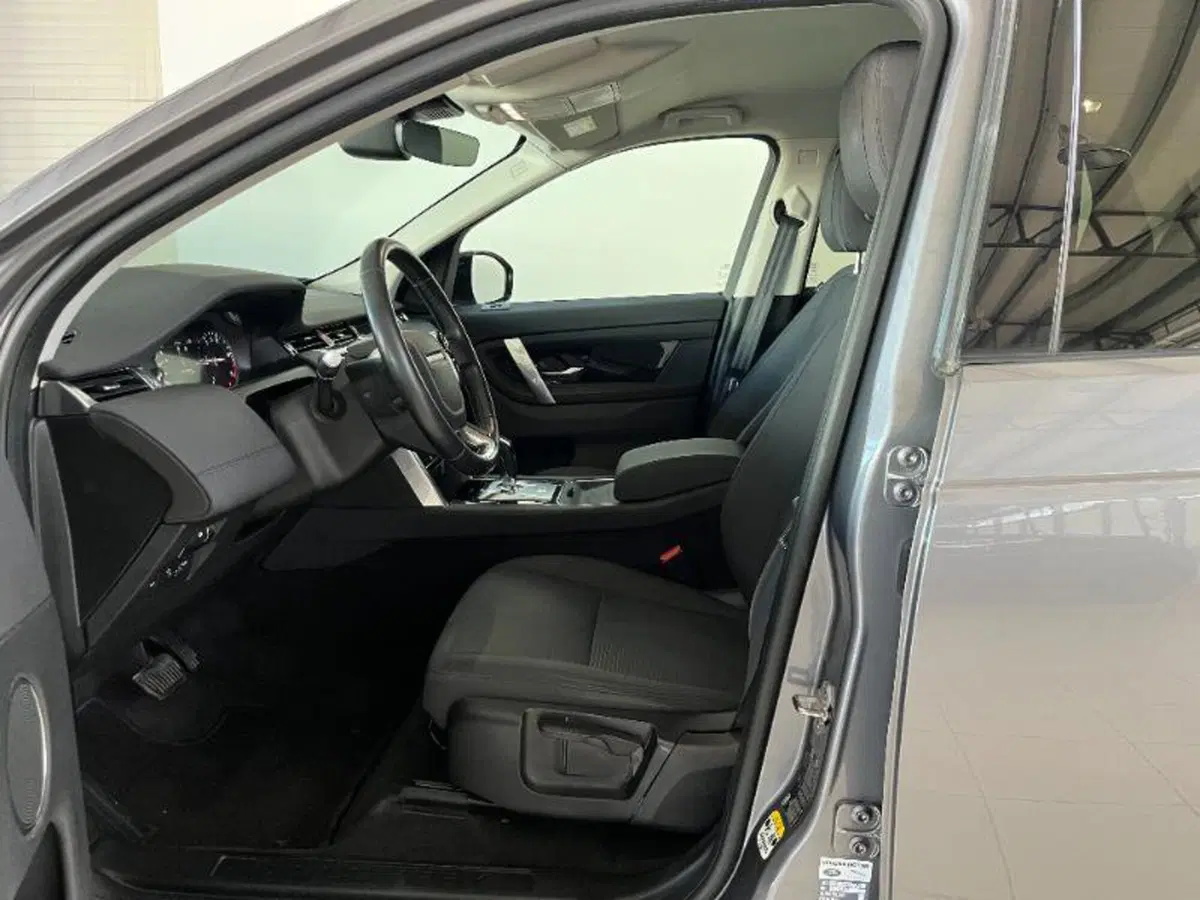 Land Rover Discovery Sport usata a Venezia (12)