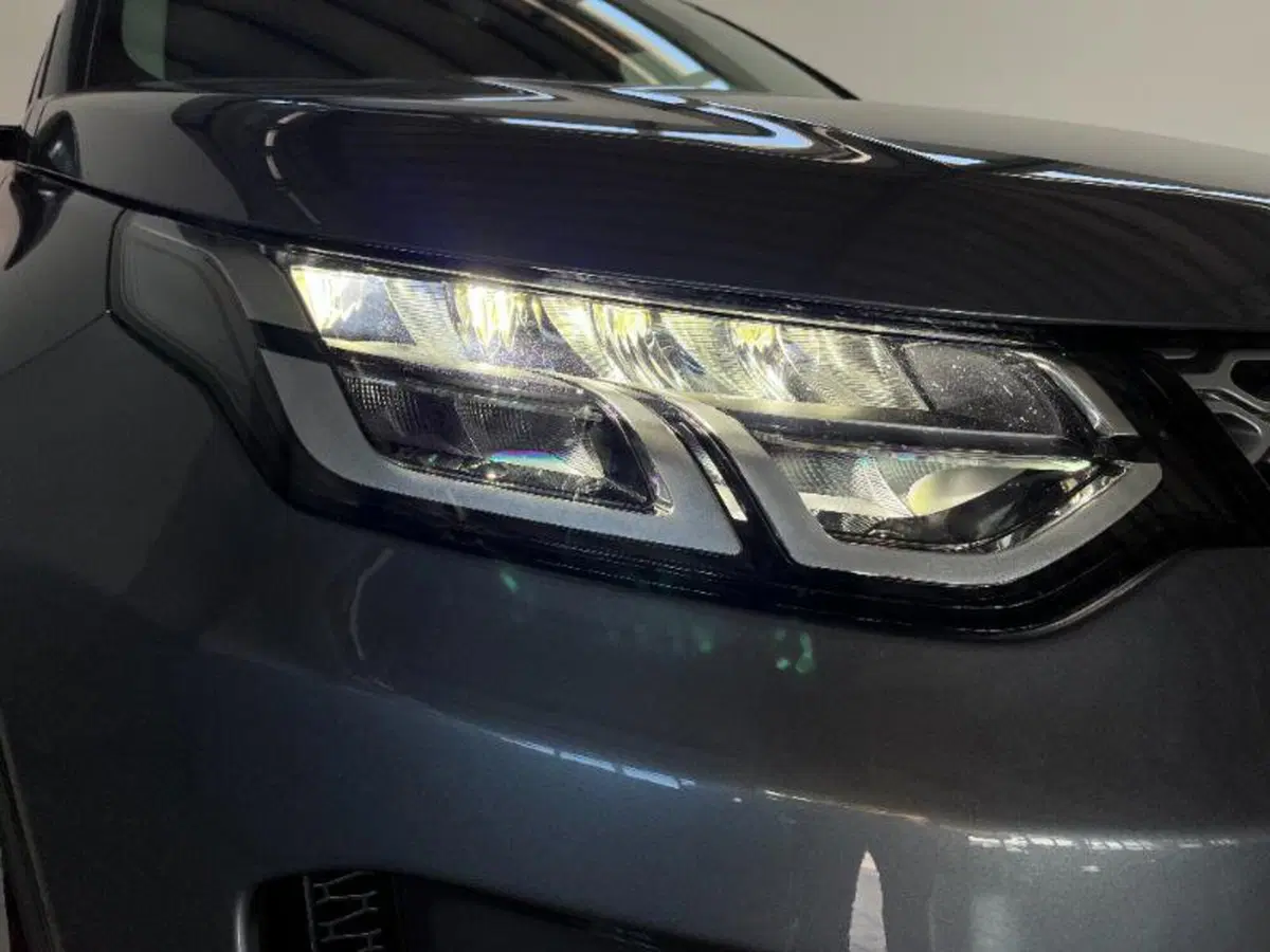 Land Rover Discovery Sport usata a Venezia (9)