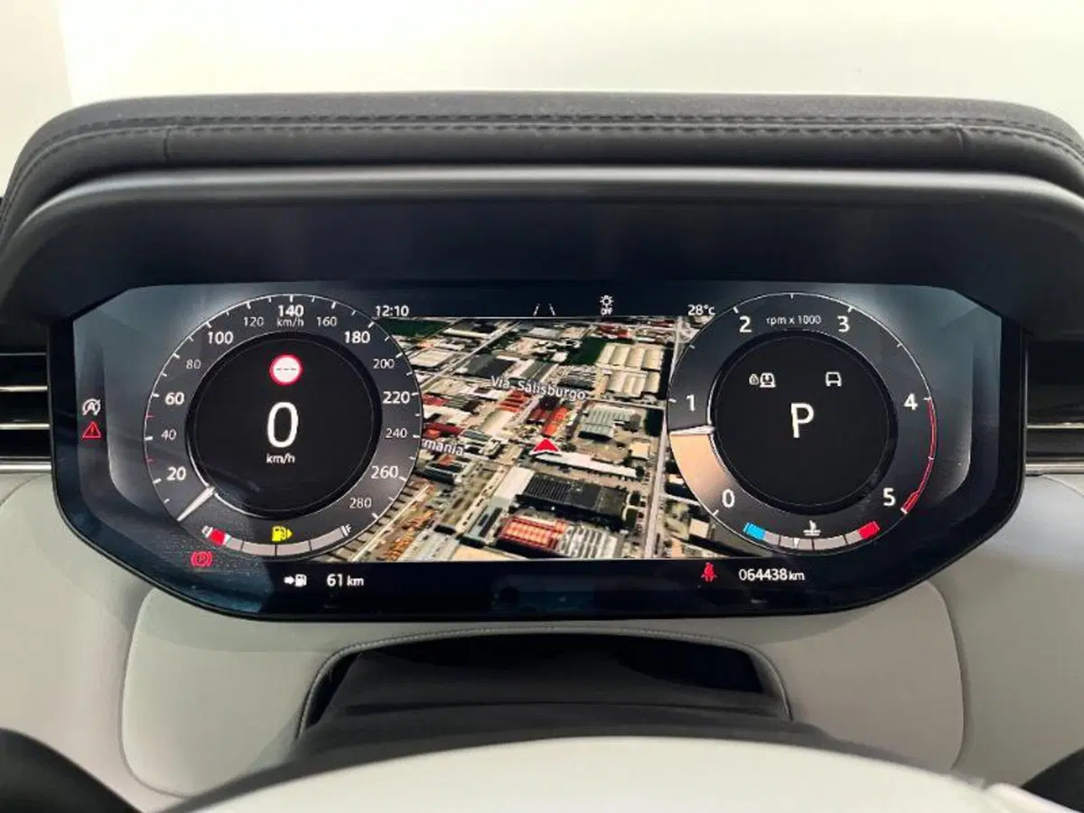 Land Rover Range Rover Sport usata a Venezia (20)