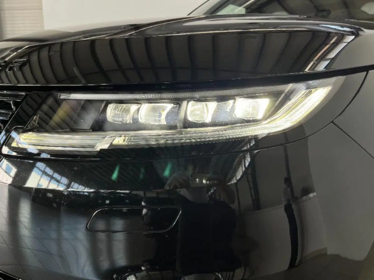Land Rover Range Rover Sport usata a Venezia (9)