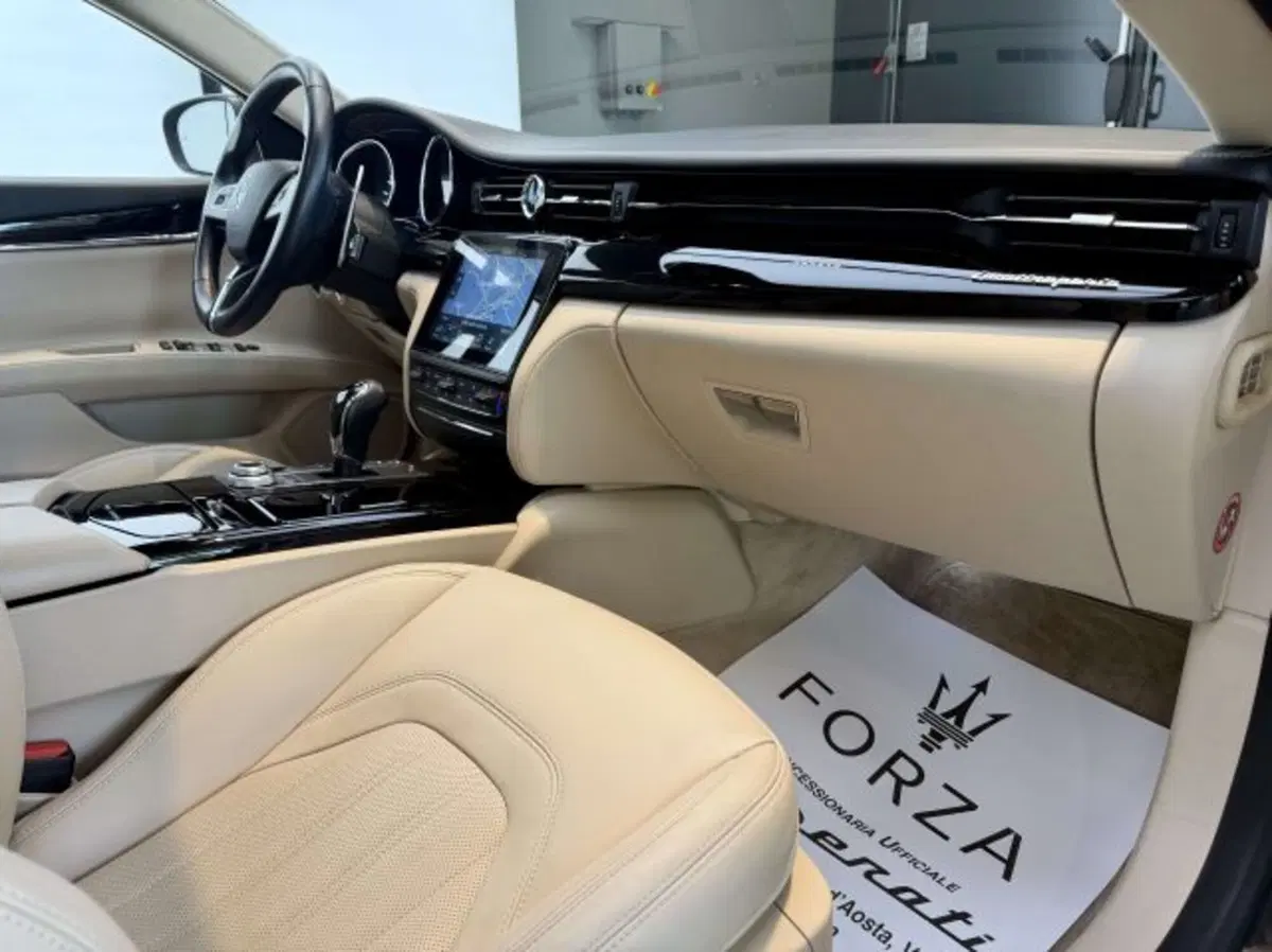 Maserati Quattroporte usata a Torino (13)