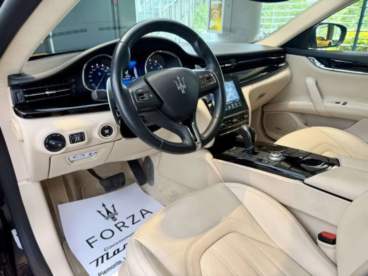 Maserati Quattroporte usata a Torino (9)