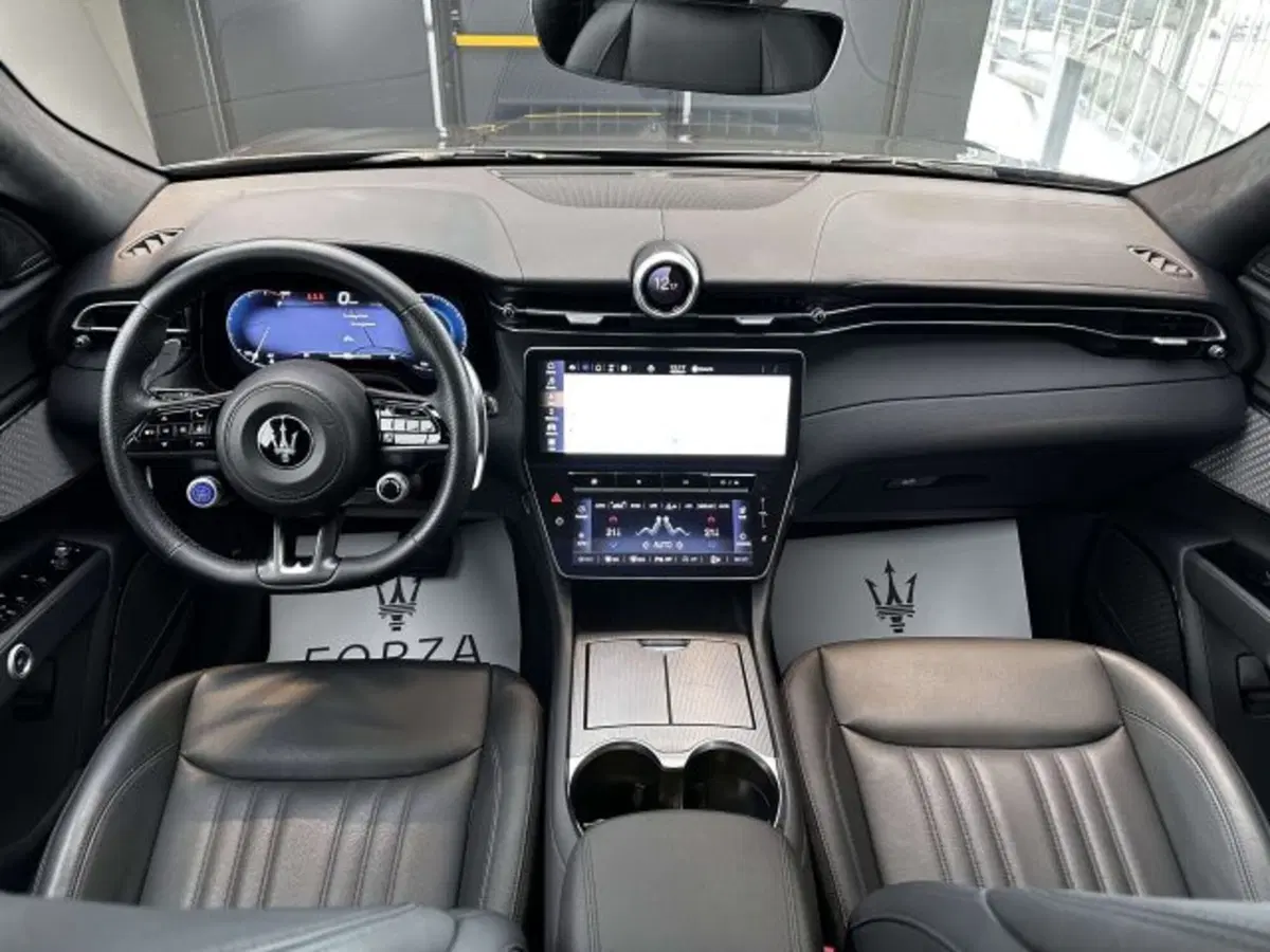 Maserati Grecale usata a Torino (14)