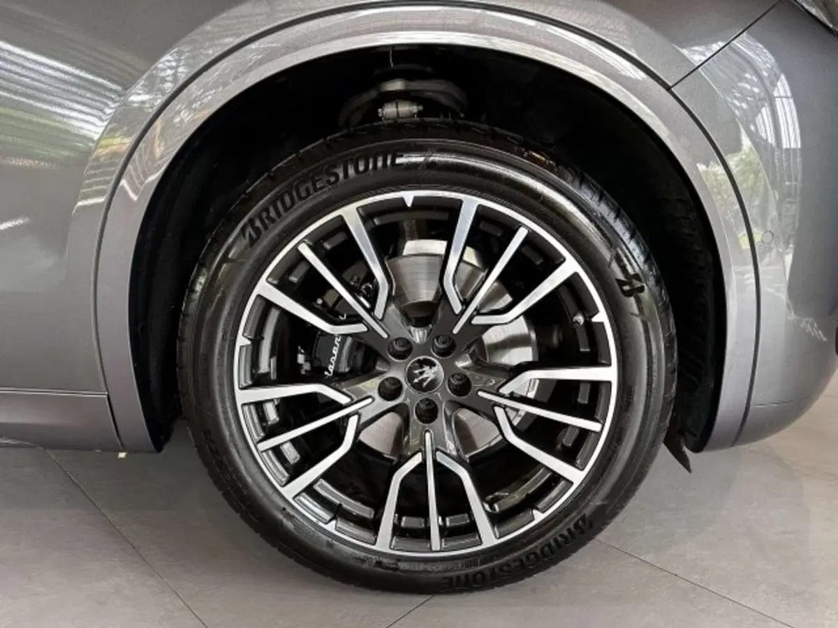 Maserati Grecale usata a Torino (5)