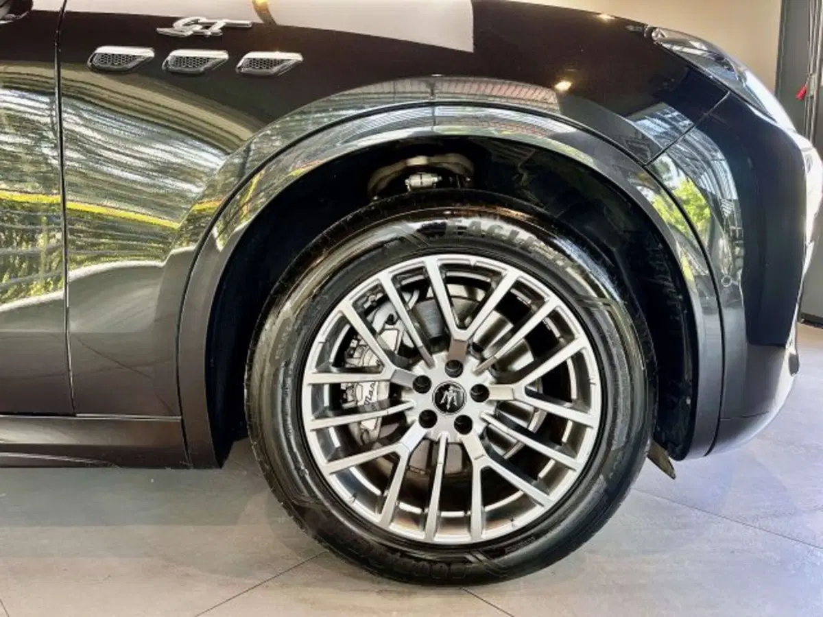 Maserati Grecale usata a Torino (5)