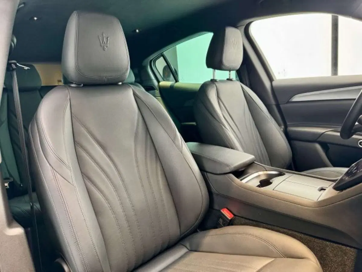 Maserati Grecale usata a Torino (11)