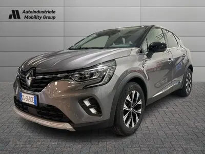 Renault Captur 1.6 full hybrid Techno 145cv auto del 2024 usata a Bolzano