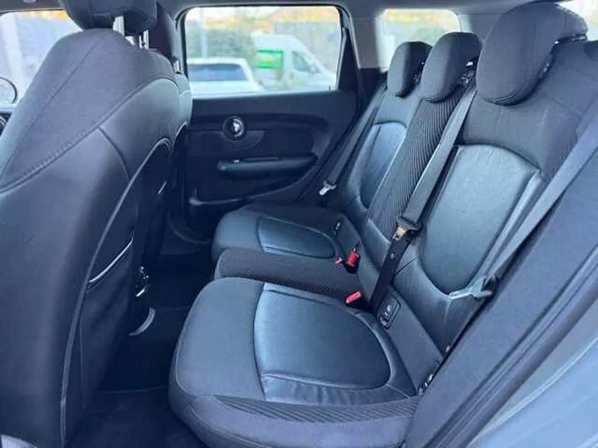 MINI Mini Clubman usata a Genova (11)