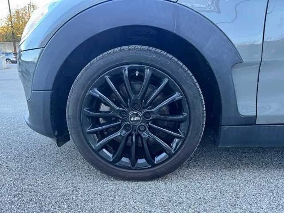 MINI Mini Clubman usata a Genova (12)
