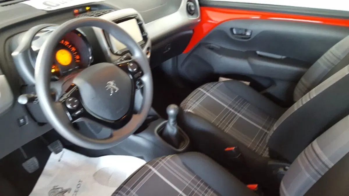 Peugeot 108 usata a Pordenone (11)