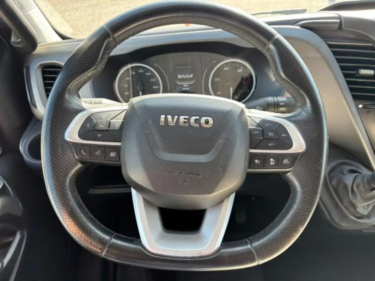 Iveco Daily Furgone usata a Brescia (10)