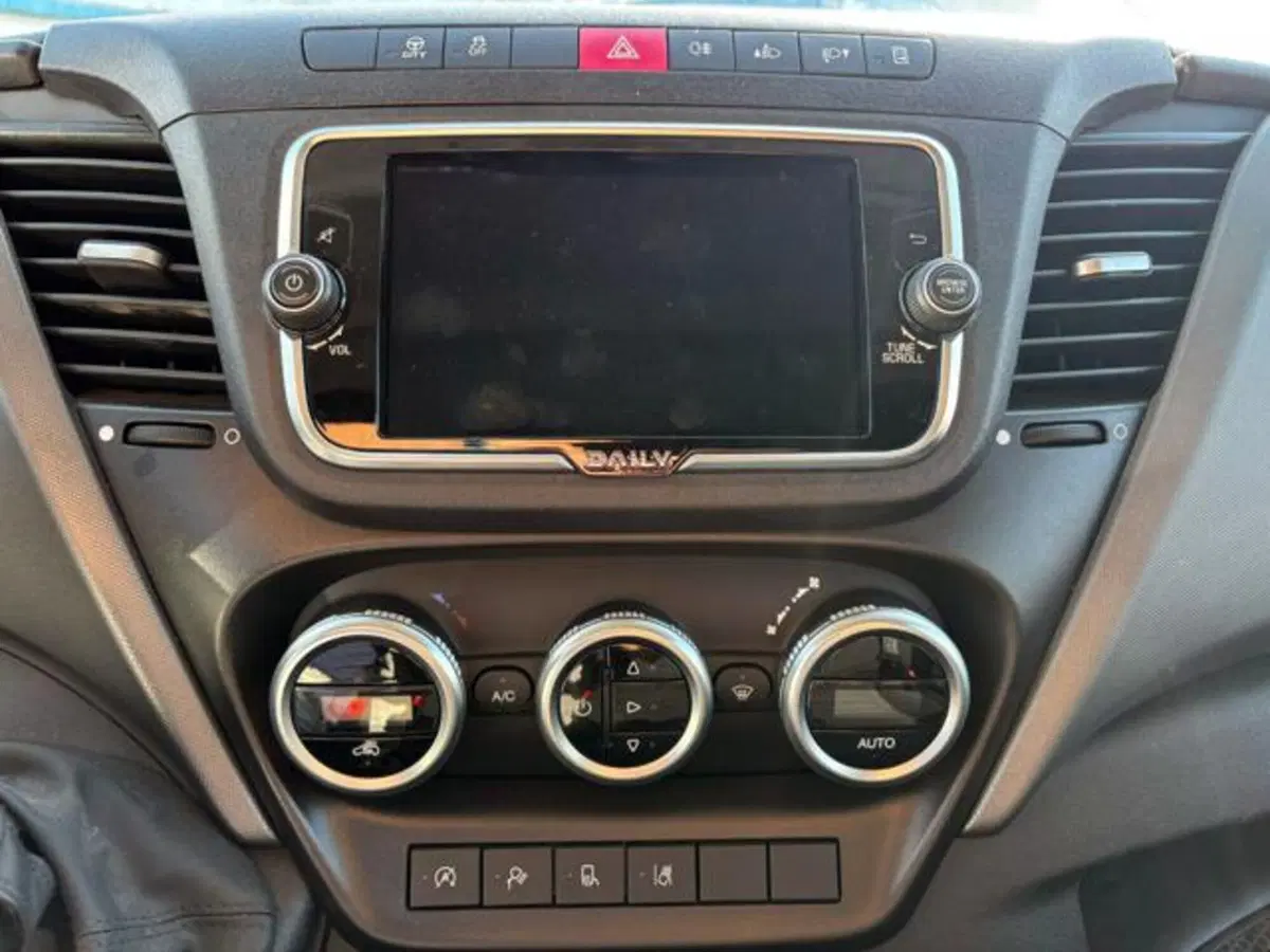 Iveco Daily Furgone usata a Brescia (15)