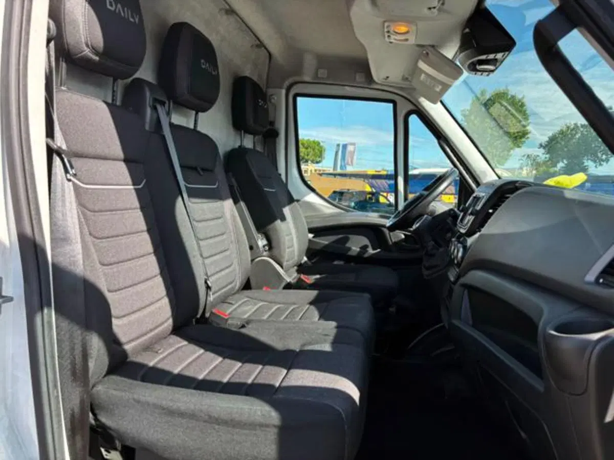 Iveco Daily Furgone usata a Brescia (16)