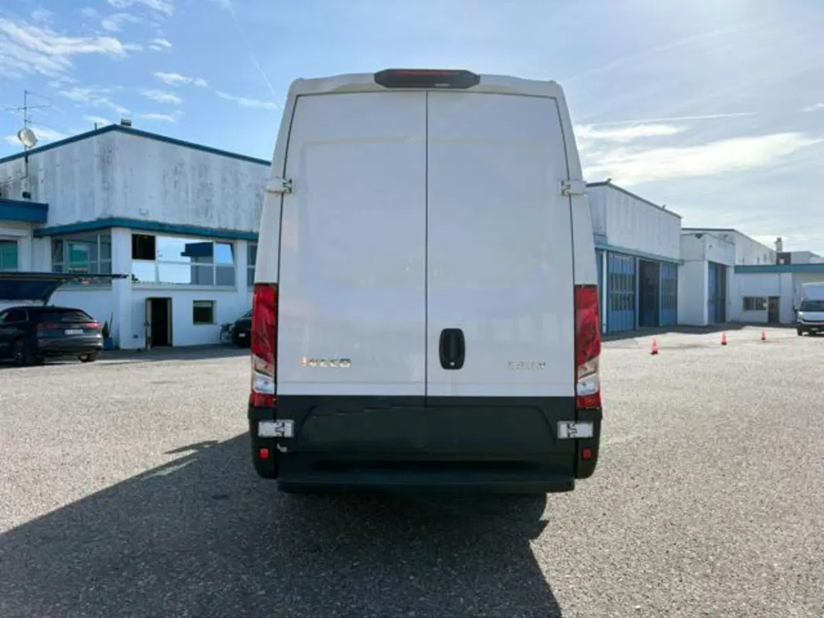Iveco Daily Furgone usata a Brescia (5)