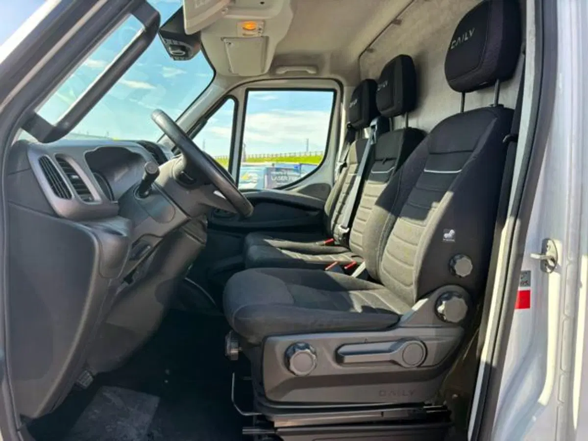 Iveco Daily Furgone usata a Brescia (9)