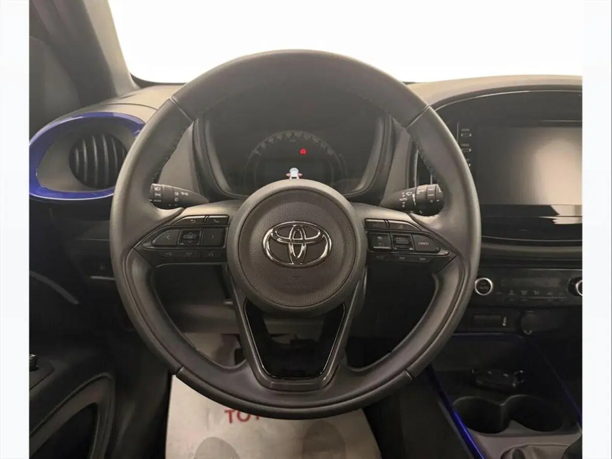 Toyota Aygo X usata a Monza e Brianza (8)