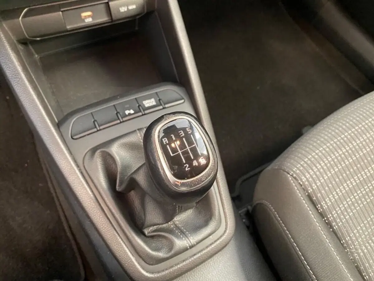 Kia Stonic usata a Torino (12)