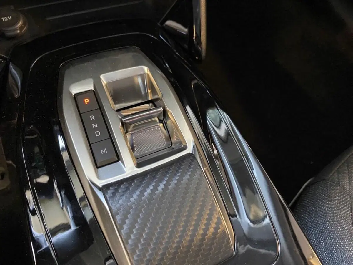 Peugeot 208 nuova a Torino (12)
