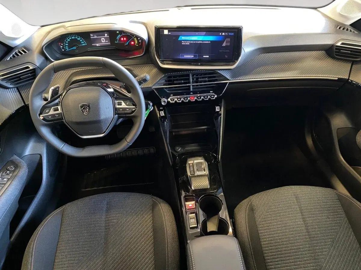 Peugeot 208 nuova a Torino (6)