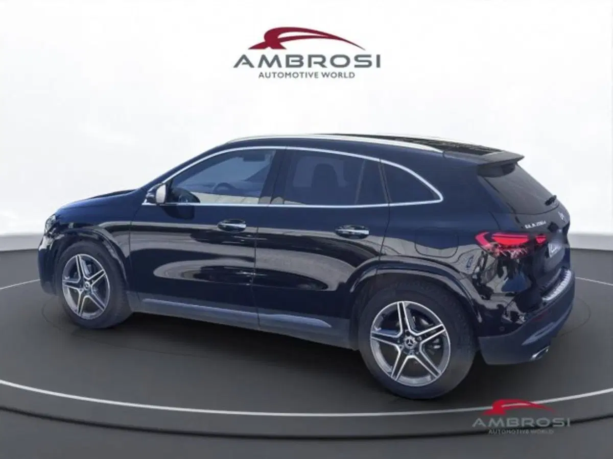 Mercedes-Benz GLA SUV usata a Perugia (4)