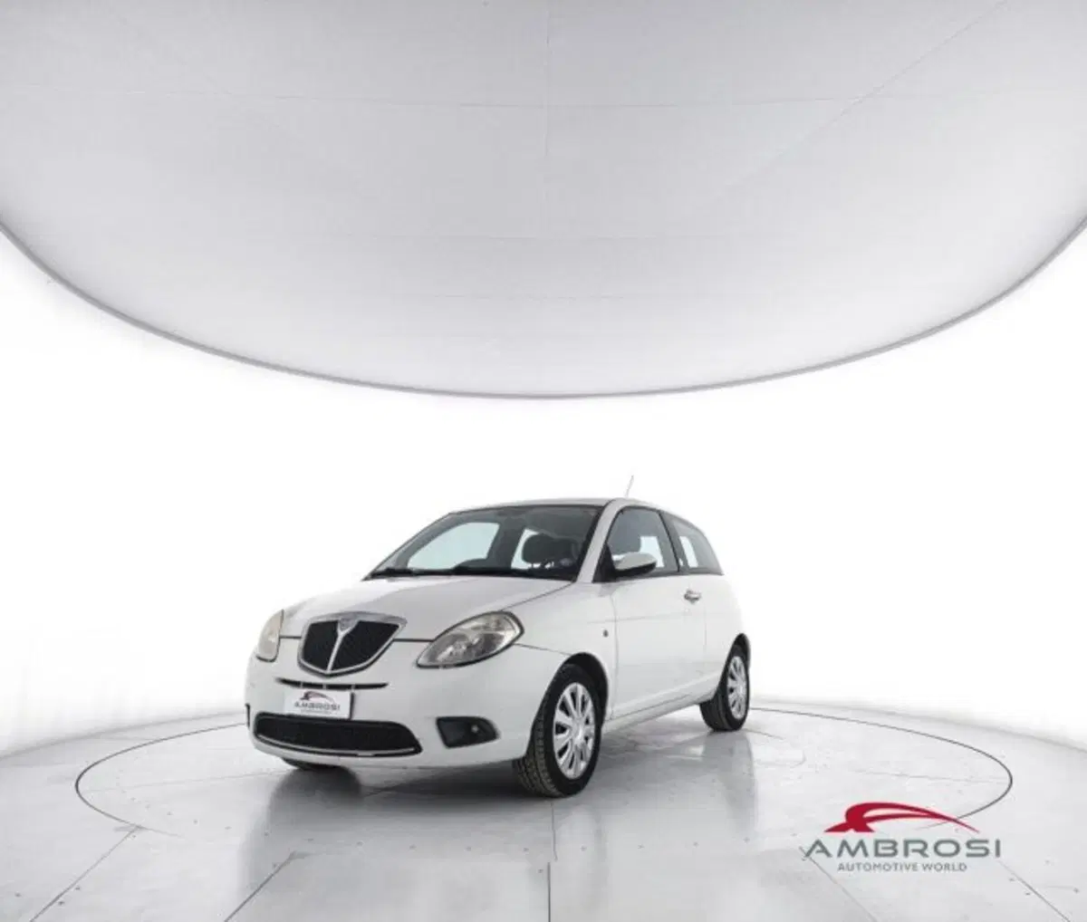 Lancia Ypsilon usata a Perugia