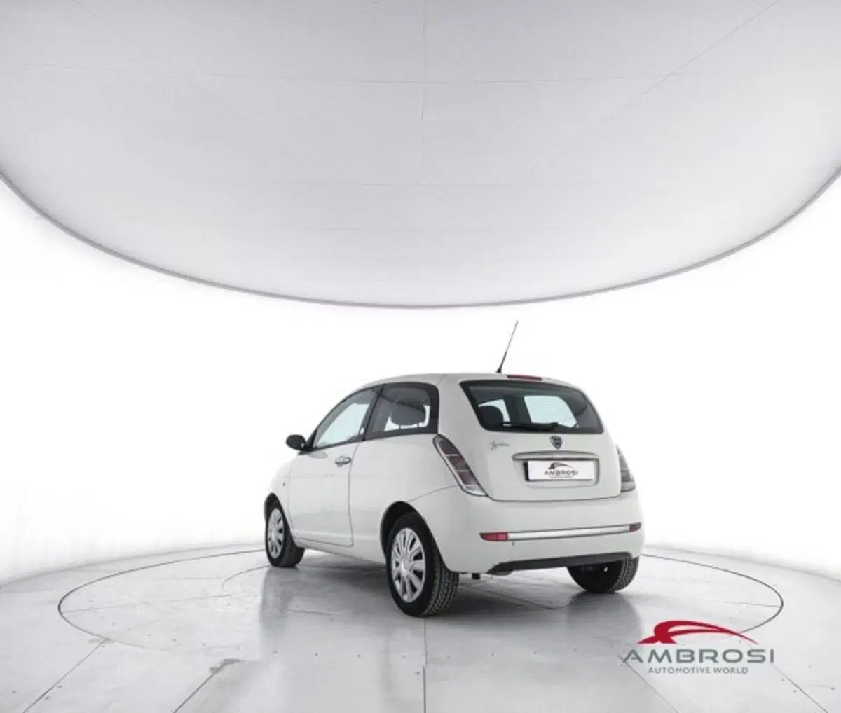 Lancia Ypsilon usata a Perugia (4)