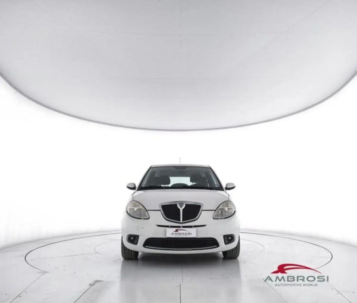 Lancia Ypsilon usata a Perugia (5)