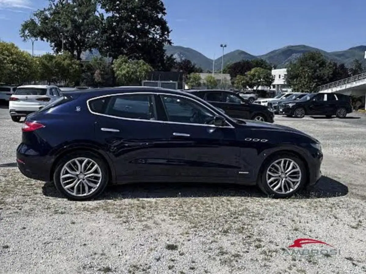 Maserati Levante usata a Perugia (3)
