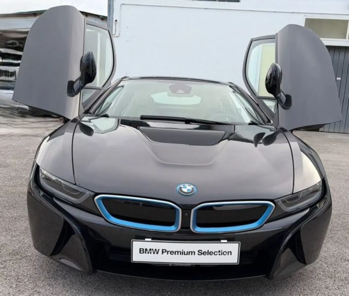 BMW i8 Coupé usata a Lecce (18)